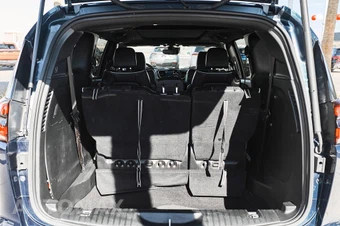2025 Chrysler Pacifica Limited 121.6" WB - miniatura 8