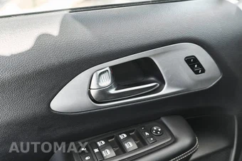 2025 Chrysler Pacifica Limited 121.6" WB - miniatura 14