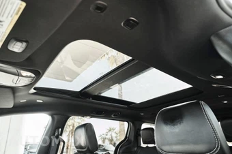 2025 Chrysler Pacifica Limited 121.6" WB - miniatura 21