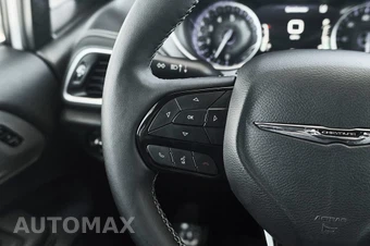 2025 Chrysler Pacifica Limited 121.6" WB - miniatura 25