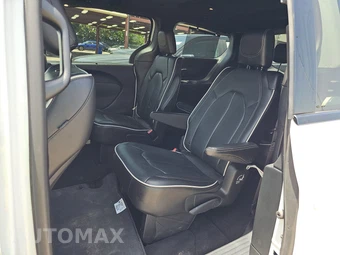 2025 Chrysler Pacifica Limited 121.6" WB - miniatura 19