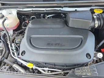 2025 Chrysler Pacifica Limited 121.6" WB - miniatura 23
