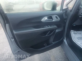2025 Chrysler Pacifica Limited 121.6" WB - miniatura 9
