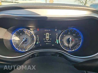 2025 Chrysler Pacifica Limited 121.6" WB - miniatura 9