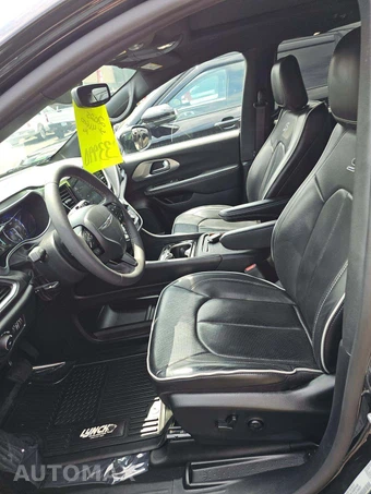 2025 Chrysler Pacifica Limited 121.6" WB - miniatura 6