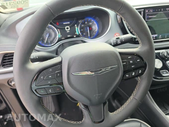 2025 Chrysler Pacifica Limited 121.6" WB - miniatura 10