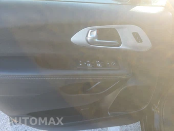 2025 Chrysler Pacifica Limited 121.6" WB - miniatura 15