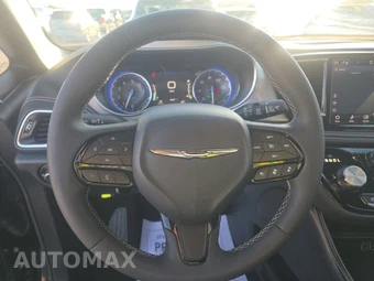2025 Chrysler Pacifica Limited 121.6" WB - miniatura 16
