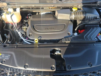 2025 Chrysler Pacifica Limited 121.6" WB - miniatura 23
