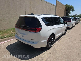 2025 Chrysler Pacifica Limited 121.6" WB - miniatura 3