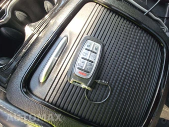 2025 Chrysler Pacifica Limited 121.6" WB - miniatura 8