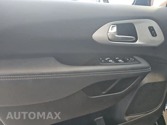 2025 Chrysler Pacifica Limited 121.6" WB - miniatura 9