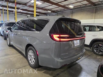 2025 Chrysler Pacifica Select 121.6" WB - miniatura 10