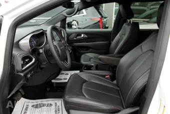 2025 Chrysler Pacifica Select 121.6" WB - miniatura 9