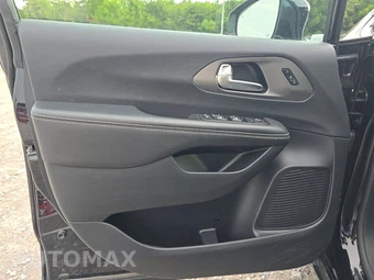 2025 Chrysler Pacifica Select 121.6" WB - miniatura 9