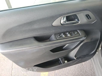 2025 Chrysler Pacifica Select 121.6" WB - miniatura 9