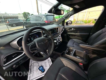 2025 Chrysler Pacifica Select 121.6" WB - miniatura 10