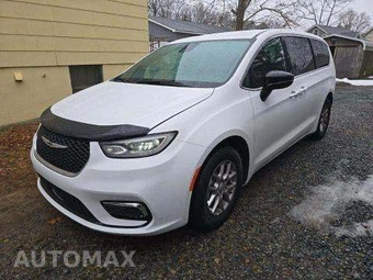 2025 Chrysler Pacifica Select 121.6" WB