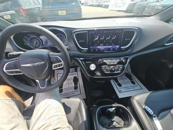 2025 Chrysler Pacifica Select 121.6" WB - miniatura 10
