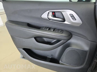 2025 Chrysler Pacifica Select 121.6" WB - miniatura 9