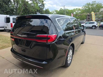 2025 Chrysler Pacifica Select 121.6" WB - miniatura 3