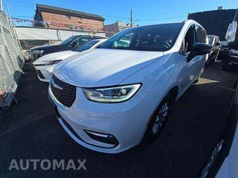 2025 Chrysler Pacifica Select 121.6" WB