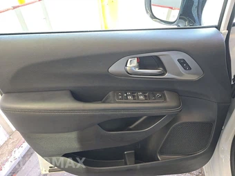 2025 Chrysler Pacifica Select 121.6" WB - miniatura 9