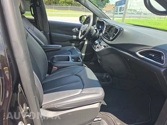 2025 Chrysler Pacifica Select 121.6" WB - miniatura 8