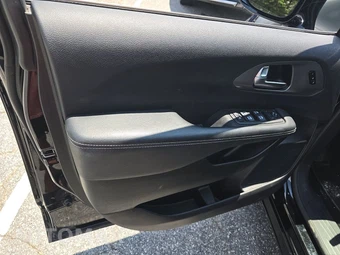 2025 Chrysler Pacifica Select 121.6" WB - miniatura 9