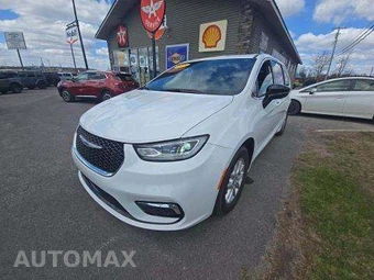 2025 Chrysler Pacifica Select 121.6" WB