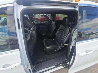 2025 Chrysler Pacifica Select 121.6" WB - miniatura 13