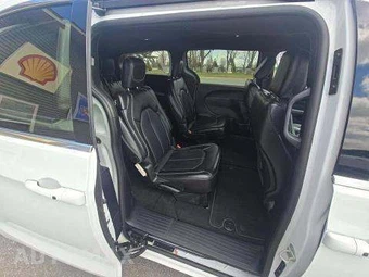 2025 Chrysler Pacifica Select 121.6" WB - miniatura 17