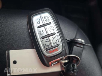 2025 Chrysler Pacifica Select 121.6" WB - miniatura 8
