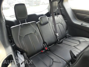 2025 Chrysler Pacifica Select 121.6" WB – miniatura 14