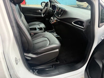2025 Chrysler Pacifica Select 121.6" WB - miniatura 14