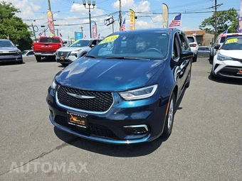 2025 Chrysler Pacifica Select 121.6" WB