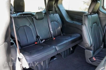 2025 Chrysler Pacifica Select 121.6" WB - miniatura 17