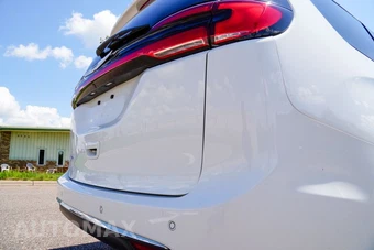 2025 Chrysler Pacifica Select 121.6" WB - miniatura 25