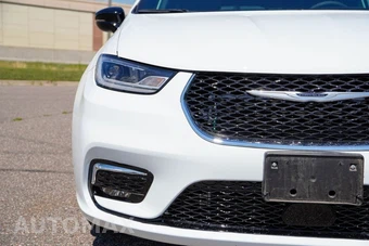 2025 Chrysler Pacifica Select 121.6" WB - miniatura 39