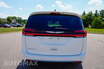 2025 Chrysler Pacifica Select 121.6" WB - miniatura 4