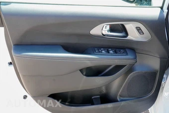 2025 Chrysler Pacifica Select 121.6" WB - miniatura 50