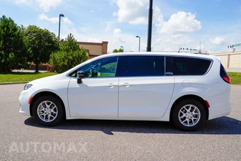 2025 Chrysler Pacifica Select 121.6" WB - miniatura 7