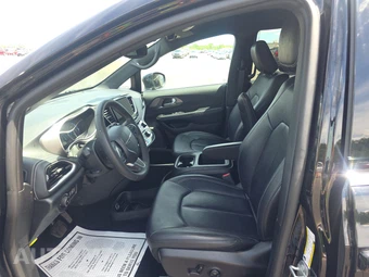 2025 Chrysler Pacifica Select 121.6" WB – miniatura 7