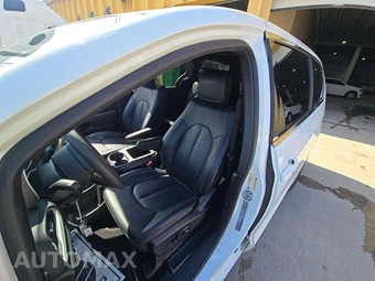 2025 Chrysler Pacifica Select 121.6" WB - miniatura 3