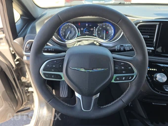 2025 Chrysler Pacifica Select 121.6" WB – miniatura 10