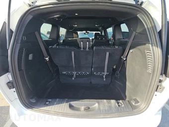 2025 Chrysler Voyager LX 121.6" WB - miniatura 17