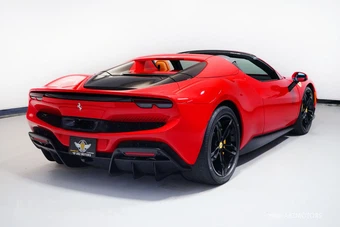 2025 Ferrari 296 GTS - miniatura 6