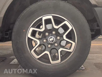 2025 Ford Bronco Outer Banks - miniatura 10