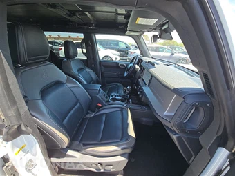 2025 Ford Bronco Outer Banks - miniatura 8