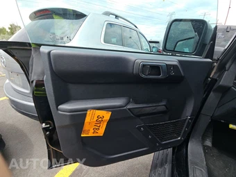 2025 Ford Bronco Outer Banks - miniatura 9